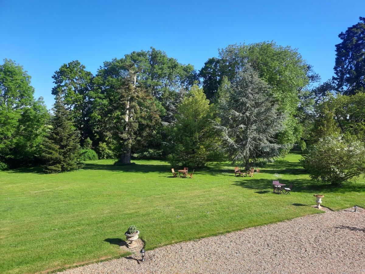 Manoir Des Tuileries Du Buisson Bed & Breakfast Verneuil d'Avre et d'Iton Exterior photo